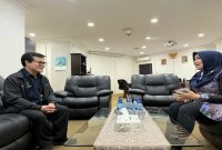 Anggota DPD RI Lia Istifhama berdialog dengan Deputi Bidang Pelayanan Kepemudaan Kemenpora Yohan di Jakarta, Kamis (30/1/2026). (Foto Dok Ho/Nul-RadarBangsa.co.id)