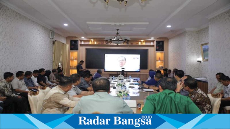 Bupati Asahan Taufik Zainal Abidin saat meninjau lokasi rencana pembangunan rumah sakit bertaraf internasional, Sabtu, 24 Januari 2026 (Foto Dok Ho/Dicky-RadarBangsa.co.id).