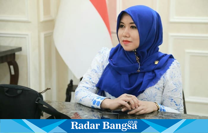 Anggota DPD RI Lia Istifhama menyampaikan pandangannya soal dampak gawai pada anak di Surabaya, Jumat (23/01). (Foto Dok Ho/Nul-RadarBangsa.co.id)