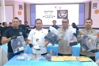Konferensi pers Polda NTB terkait pengungkapan kasus jenazah terbakar di Sekotong, Selasa (27/1/2026). (Foto Dok Ho/ain- RadarBangsa.co.id)
