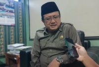 Ketua DPRD Lamongan Freddy Wahyudi menanggapi dugaan pelanggaran yang melibatkan oknum Sekdes Wonokromo, Kecamatan Tikung. (Foto Dok Ho/RadarBangsa.co.id)