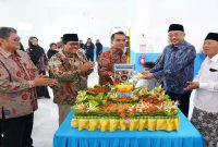 Bupati Bangkalan Lukman Hakim saat meresmikan SPPG Bilaporah 001 dan SPPG Campor 005 di Bangkalan, Kamis (29/1/2029).(Foto Dok Ho/Nul-RadarBangsa.co.id)