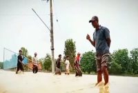 Areal persawahan di Desa Sumbon, Kecamatan Kroya, Indramayu, terendam banjir akibat luapan Bendungan Kali Cipondoh setelah hujan berintensitas tinggi. (Foto Dok Ho/RadarBangsa.co.id)