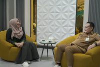 Sekda Jatim Adhy Karyono menerima Senator DPD RI Lia Istifhama dalam pembahasan perluasan pemanfaatan DBHCHT. Foto Dok Ho/RadarBangsa.co.id