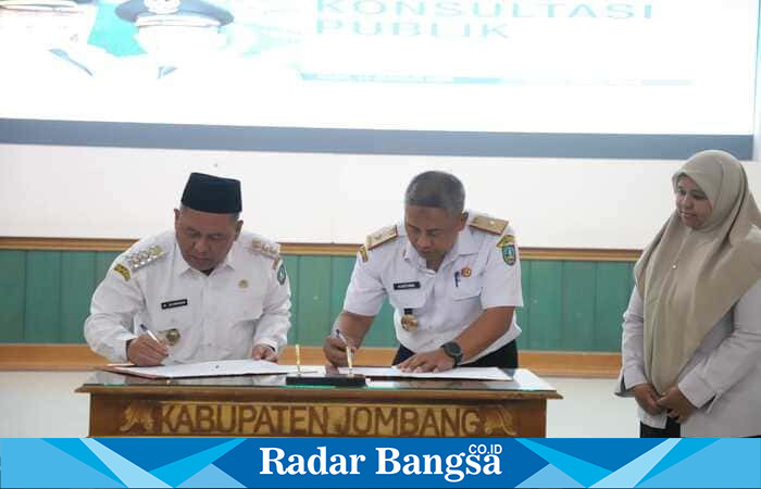 Forum Konsultasi Publik RKPD 2027 Kabupaten Jombang yang digelar Bapperida, ditandai dengan penandatanganan sebagai tahap awal perencanaan pembangunan daerah. (Foto Dok Ho/RadarBangsa.co.id)