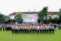 Kapolres Jombang AKBP Ardi Kurniawan memimpin apel kesiapan pengamanan malam Tahun Baru 2026. Foto Dok Ho/RadarBangsa.co.id
