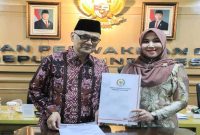 (kiri) Anggota Komite III DPD RI Lia Istifhama  bersama Kementerian Haji dan Umrah RI di Jakarta, Selasa. (Foto Dok Ho/Nul-RadarBangsa.co.id)