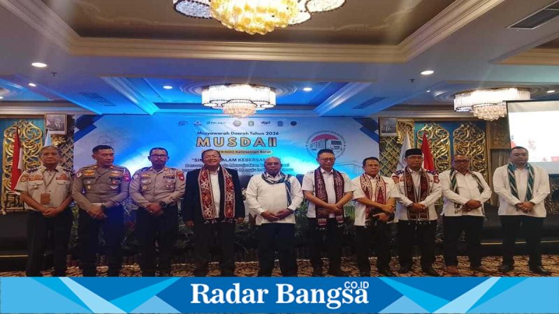 Ketua Umum DPP APTRINDO Gemilang Tarigan, MBA, memberikan sambutan pada Musda II APTRINDO Kalbar 2026 di Pontianak, Rabu (28/1/2026). (Foto Dok Ho/Ded- RadarBangsa.co.id)