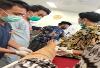 Pasien menjalani perawatan di RSUD H. Moh Ruslan Kota Mataram, Jumat (30/1/2026). Pelayanan cepat mendapat apresiasi masyarakat. (Foto Dok Ho/Aini-RadarBangsa.co.id)
