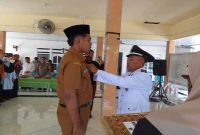 Pejabat Kepala Desa Sukorejo Mariono, SE melantik dan mengambil sumpah jabatan Krisna Afandi Aulia Rahman sebagai Kepala Seksi Pemerintahan Desa Sukorejo, Kamis (8/1/2026). (Foto Dok Ho/RadarBangsa.co.id)