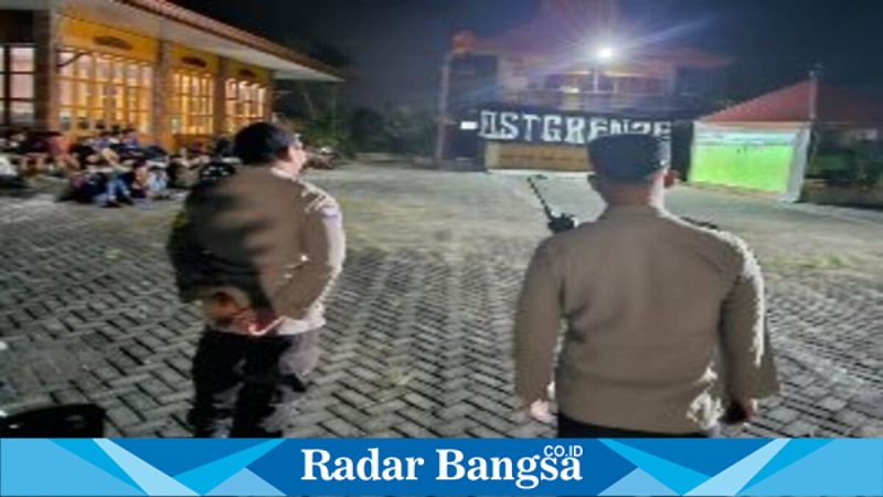 Suasana nobar Liga II Persela Lamongan vs PSIS Semarang di Graha Narita Desa Tambakrigadung, Sabtu 24 Januari 2026 (Foto Dok Ho/Nul-RadarBangsa.co.id)