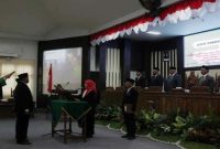 Pelantikan Suntoro sebagai Wakil Ketua II DPRD Kabupaten Ngawi dalam rapat paripurna, Kamis (15/1/2026). (Foto Dok Ho/En-RadarBangsa.co.id)