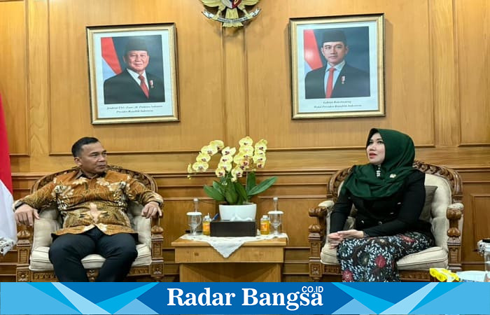 Mendukbangga Wihaji menerima Senator Lia Istifhama membahas penguatan keluarga di kantor BKKBN. (Foto Dok Ho/RadarBangsa.co.id)