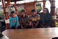 Asli Warga Desa Guminingrejo bukan otk dan ilegal yang menuntut kejelasan pembayaran lahan Perumahan Tikung Kota Baru dan berencana mengadu ke DPRD Lamongan. Foto Dok Ho/RadarBangsa.co.id