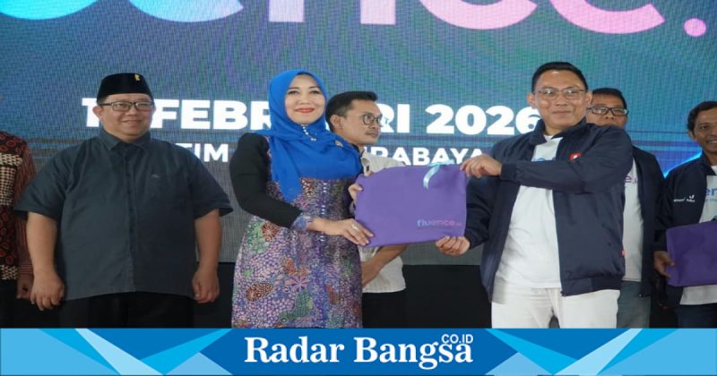 Senator Lia Istifhama saat menghadiri grand launching Fluence.id di Surabaya, Senin (16/02/2026). (Foto Dok Ho/RadarBangsa.co.id)
