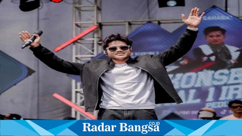 Ach. Valen Akbar saat tampil dalam ajang Dangdut Academy 7. (Foto Dok Ho/RadarBangsa.co.id)