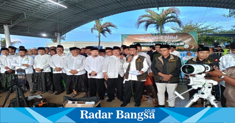 Tim BHR Lamongan memantau hilal di Tanjung Kodok, Selasa (17/2/2026), jelang penetapan 1 Ramadhan 1447 H. (Foto Dok Ho/RadarBangsa.co.id)