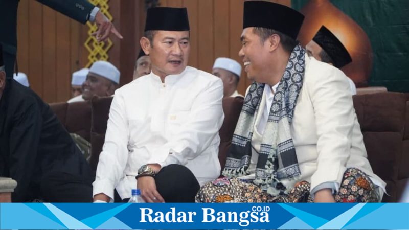Bupati Lamongan Yuhronur Efendi saat menghadiri peringatan Isra Mikraj 1447 Hijriah di Masjid Agung Lamongan, Senin (9/2/2026). (Foto Dok Ho/RadarBangsa.co.id)