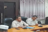 Kepala Disnaker Jember Hadi Mulyono saat rakor pengawasan THR jelang Lebaran 1447 H, Jumat (27/2/2026). (Foto Dok Ho/RadarBangsa.co.id)