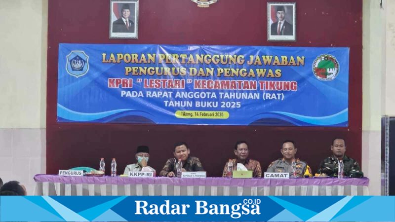 Kapolsek Tikung AKP Anang Purwo Widodo menghadiri RAT KPRI Lestari Kecamatan Tikung Tahun Buku 2025, Sabtu (14/2/2026). (Foto Dok Ho/RadarBangsa.co.id)