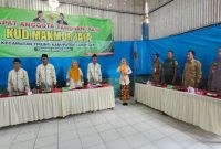 Pengurus dan anggota KUD Makmur Jaya mengikuti Rapat Anggota Tahunan di Kecamatan Tikung, Lamongan, Selasa (16/2/2026). (Foto Dok Ho/RadarBangsa.co.id)