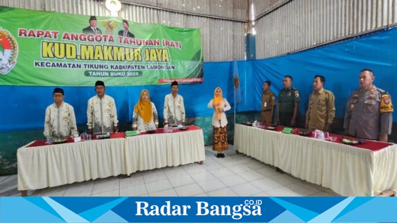 Pengurus dan anggota KUD Makmur Jaya mengikuti Rapat Anggota Tahunan di Kecamatan Tikung, Lamongan, Selasa (16/2/2026). (Foto Dok Ho/RadarBangsa.co.id)