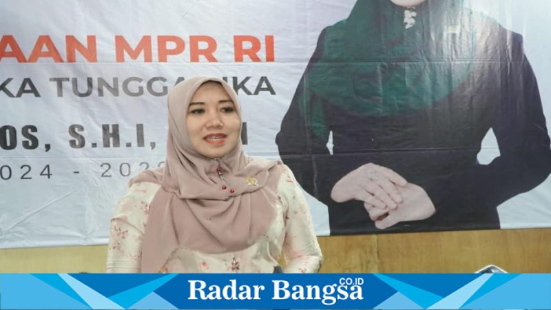 Senator DPD RI Lia Istifhama menyampaikan dukungan atas 630 ribu formasi PPPK guru madrasah, Surabaya, Jumat (Foto Dok Ho/RadarBangsa.co.id)