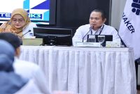 Dirjen Binwasnaker dan K3 Kemnaker Ismail Pakaya saat memberi keterangan, Senin (23/2/2026). (Foto Dok Ho/RadarBangsa.co.id)