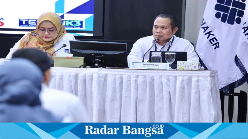 Dirjen Binwasnaker dan K3 Kemnaker Ismail Pakaya saat memberi keterangan, Senin (23/2/2026). (Foto Dok Ho/RadarBangsa.co.id)