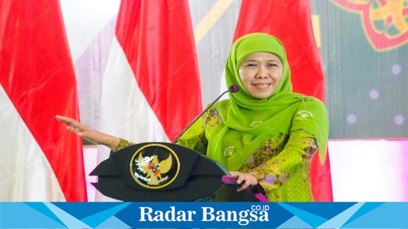 Gubernur Jatim Khofifah Indar Parawansa membuka Rakornas dan mengukuhkan pengurus APMNU di BPSDM Jatim, Surabaya, Jumat (6/2). (Foto Dok Ho/RadarBangsa.co.id)