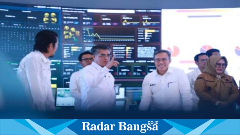 Menaker Yassierli saat kunjungan kerja ke PT Bukit Asam, Muara Enim, membahas penguatan budaya K3, Senin (9/2/2026). (Foto Dok Ho/RadarBangsa.co.id)