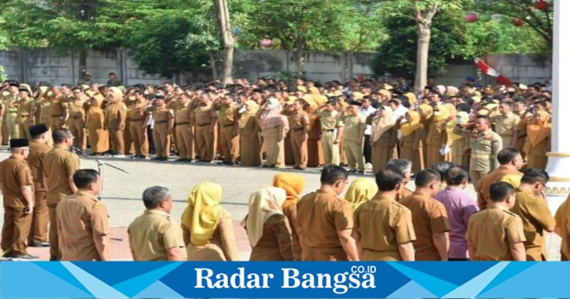 Suasana apel ASN Pemkab Pasuruan terkait penyesuaian jam kerja selama Ramadhan 1447 H, Rabu (18/2/2026). (Foto Dok Ho/RadarBangsa.co.id) 