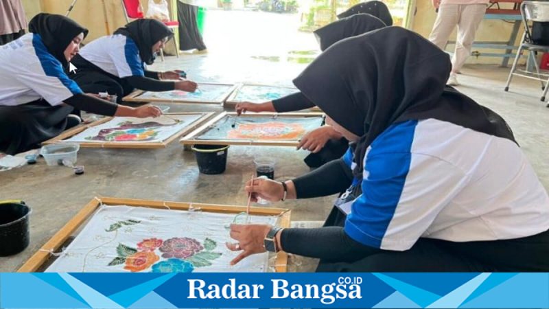 Peserta mengikuti pelatihan kerja berbasis kompetensi di UPT LKD Disnaker Kabupaten Pasuruan, Senin (9/2/2026). (Foto Dok Ho/RadarBangsa.co.id)