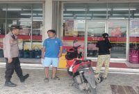 Personel Polsek Tikung patroli obyek vital, Kamis (26/2/2026). (Foto Dok Ho/RadarBangsa.co.id)