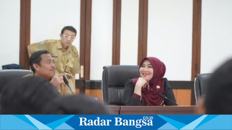 Anggota DPD RI Lia Istifhama saat kunjungan ke Dinas Koperasi dan UKM Jawa Timur bersama Putra Putri Delta Sidoarjo, Senin (9/2/2026). (Foto Dok Ho/RadarBangsa.co.id)