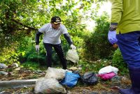 Bupati Sidoarjo Subandi menerima Sertifikat Menuju Kota Bersih pada Rakornas Pengelolaan Sampah 2026, Rabu (25/2/2026). (Foto Dok Ho/RadarBangsa.co.id)