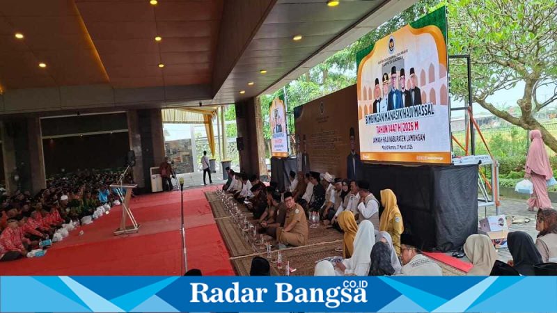 Calon jamaah Haji Lamongan mengikuti bimbingan manasik di Masjid Namira, Selasa, 31 Maret 2026 (Foto Dok Ho/RadarBangsa.co.id)