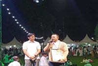 Bupati Pamekasan KH Kholilurrahman menghadiri santunan 3.000 anak yatim oleh Yayasan Bani Insan Peduli di Gedung Bakorwil Pamekasan, Jumat (6/3/2026). (Foto Dok Ho/RadarBangsa.co.id)
