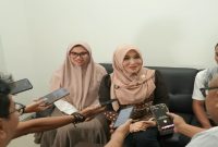 Anggota DPD RI Lia Istifhama memberikan keterangan di Surabaya, Kamis (19/3/2026). (Foto Dok Ho/RadarBangsa.co.id)