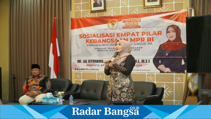 Anggota DPD RI Lia Istifhama saat sosialisasi Empat Pilar Kebangsaan di Kantor DPD RI Jawa Timur, Surabaya, Minggu (16/3/2026). (Foto Dok Ho/RadarBangsa.co.id)