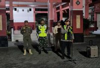 Kapolsek Tikung AKP Anang Purwo Widodo memimpin apel gabungan pengamanan malam takbir di Pendopo Kecamatan Tikung, Sabtu (21/3/2026) (Foto Dok Ho/RadarBangsa.co.id)