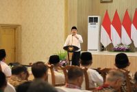 Bupati Jember Gus Fawait saat silaturahmi dan buka puasa bersama tokoh pemuda serta mahasiswa di Pendopo Wahyawibawagraha, Sabtu (7/3/2026). (Foto Dok Ho/RadarBangsa.co.id)