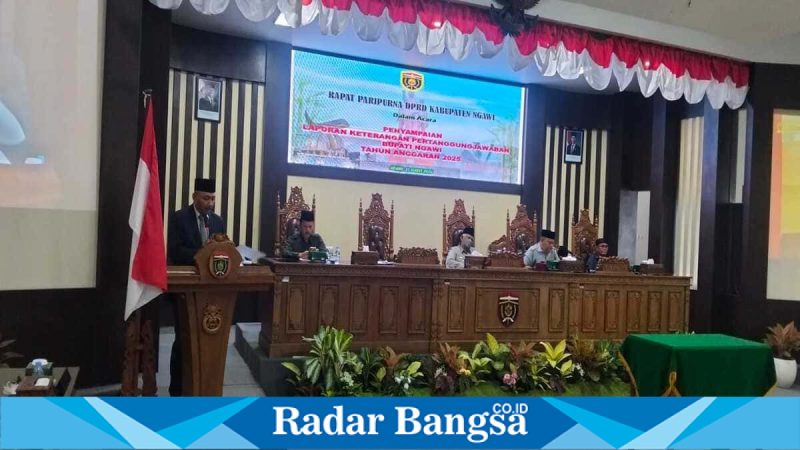 Bupati Ngawi Ony Anwar Harsono menyampaikan LKPJ 2025 di DPRD Ngawi, Selasa, 31 Maret 2026 (Foto Dok Ho/RadarBangsa.co.id)