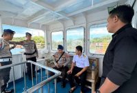 Pengawasan bongkar muat kapal di Pelabuhan Lembar, Selasa 17 Maret 2026 (Foto Dok Ho/RadarBangsa.co.id)