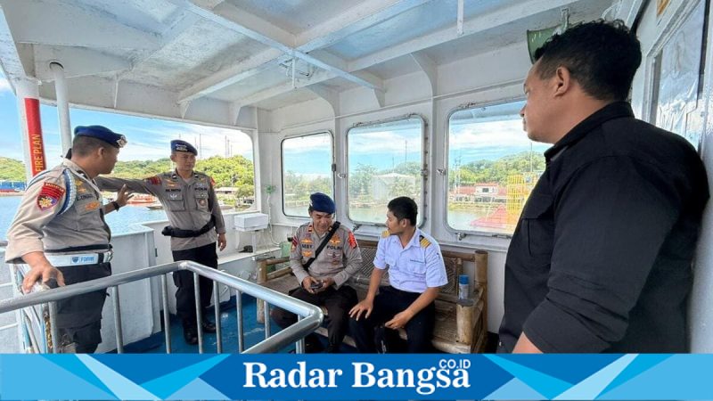Pengawasan bongkar muat kapal di Pelabuhan Lembar, Selasa 17 Maret 2026 (Foto Dok Ho/RadarBangsa.co.id)