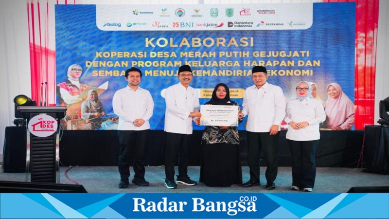 Menteri Sosial Saifullah Yusuf menghadiri kolaborasi PKH dan Kopdes Merah Putih di Pasuruan, Selasa (10/3/2025). (Foto Dok Ho/RadarBangsa.co.id)