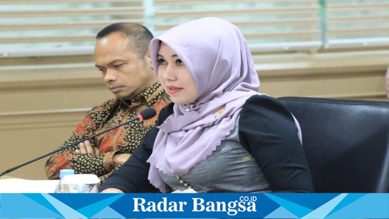 Anggota DPD RI Lia Istifhama menyoroti kabar PHK massal yang mengancam ratusan buruh pabrik plywood di Jombang menjelang Lebaran, Selasa (10/3/2026). (Foto Dok Ho/RadarBangsa.co.id)