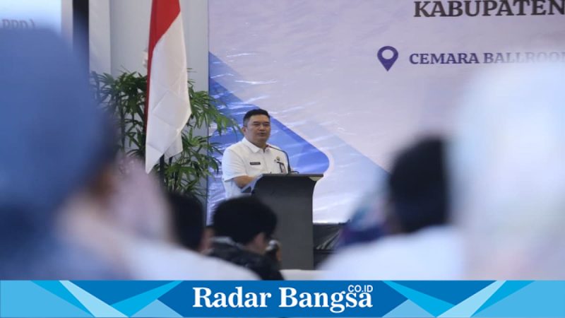 Sekda Kabupaten Malang Dr. Ir. Budiar, M.Si. membuka kegiatan asistensi LPPD 2025 di Singosari, Jumat (27/2). (Foto Dok Ho/RadarBangsa.co.id)