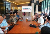 Bupati Pasuruan Rusdi Sutejo bersama Ketua PCNU Imron Mutamakkin saat audiensi dengan Mensos Saifullah Yusuf di Jakarta, Kamis (5/3/2026). (Foto Dok Ho/RadarBangsa.co.id)