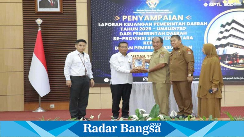 Bupati Asahan serahkan LKPD 2025 ke BPK Sumut di Medan, Senin 30 Maret 2026 (Foto Dok Ho/RadarBangsa.co.id)